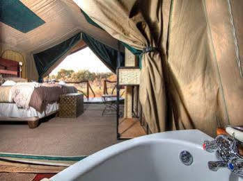 Camp Savuti Hotel Exterior foto